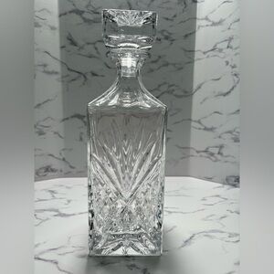 Dublin Whiskey Decanter with Stopper-24 Oz.-9.5” W/O Stopper In-10.75” W/Stopper